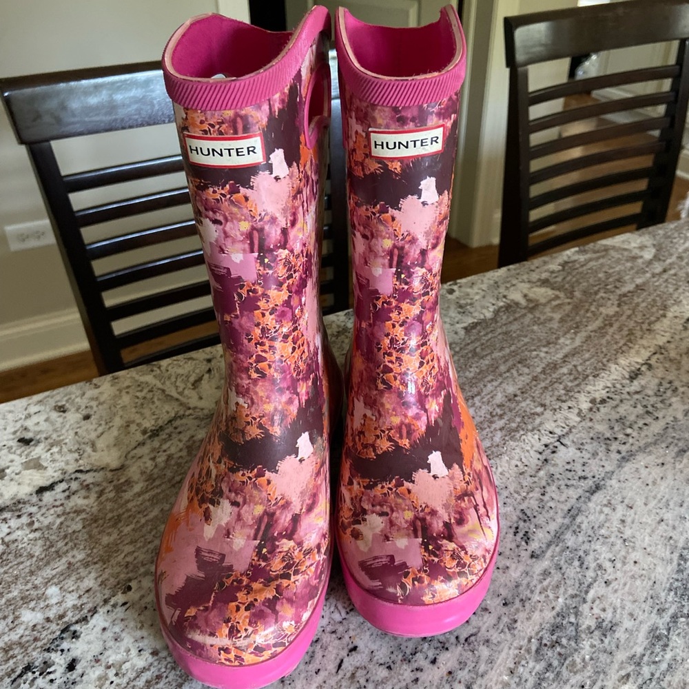 Kids Hunter boots size 3y